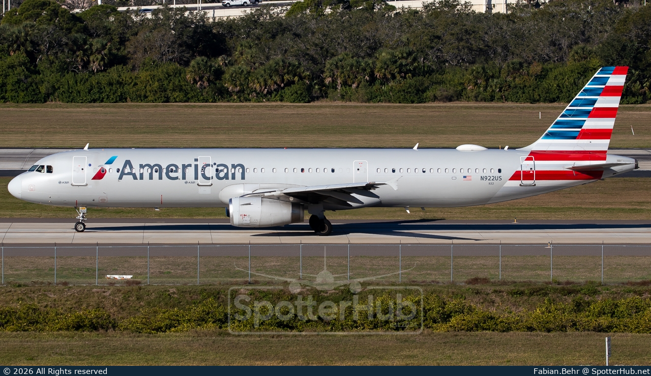 Photo of N922US - Airbus A321-231 operated by American Airlines