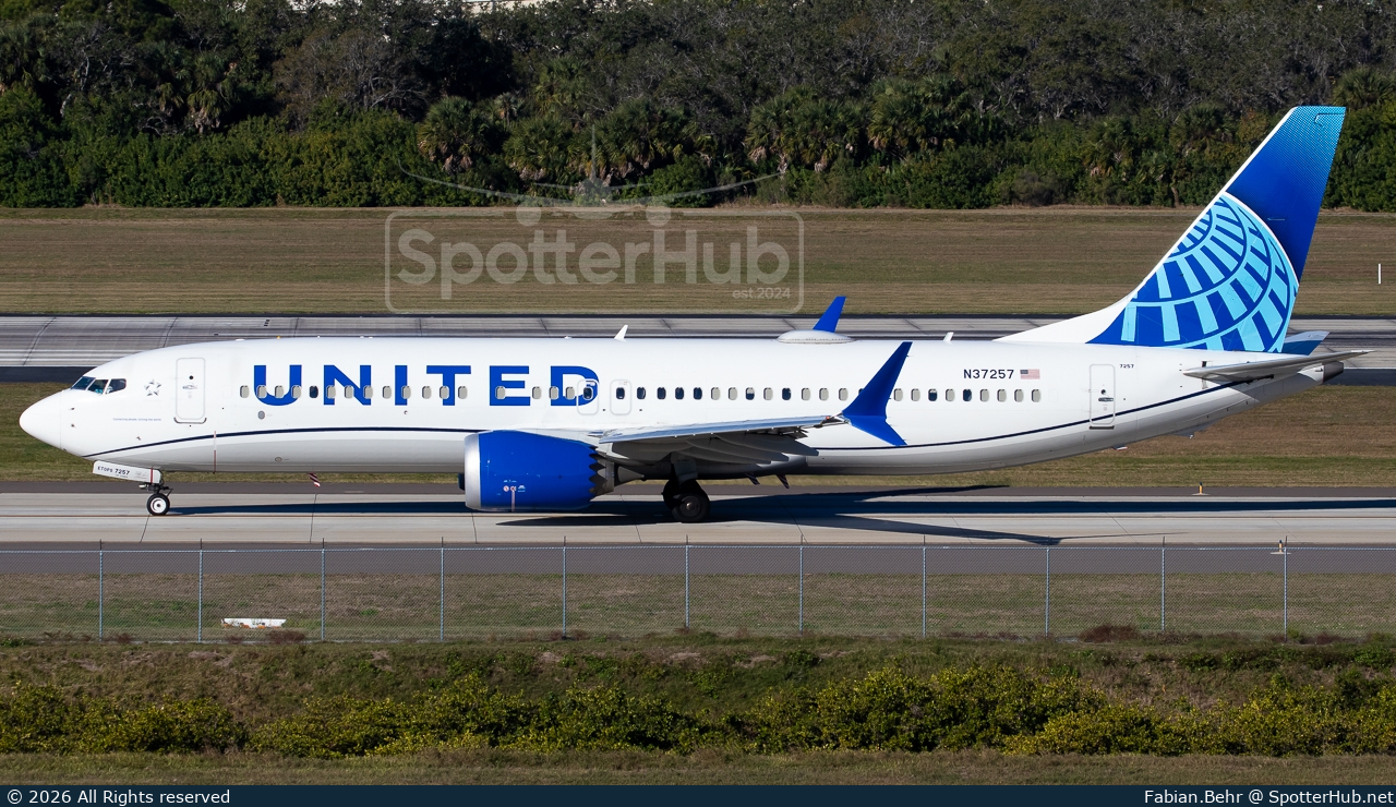 Photo of N37257 - Boeing 737 MAX 8 operated by United Airlines