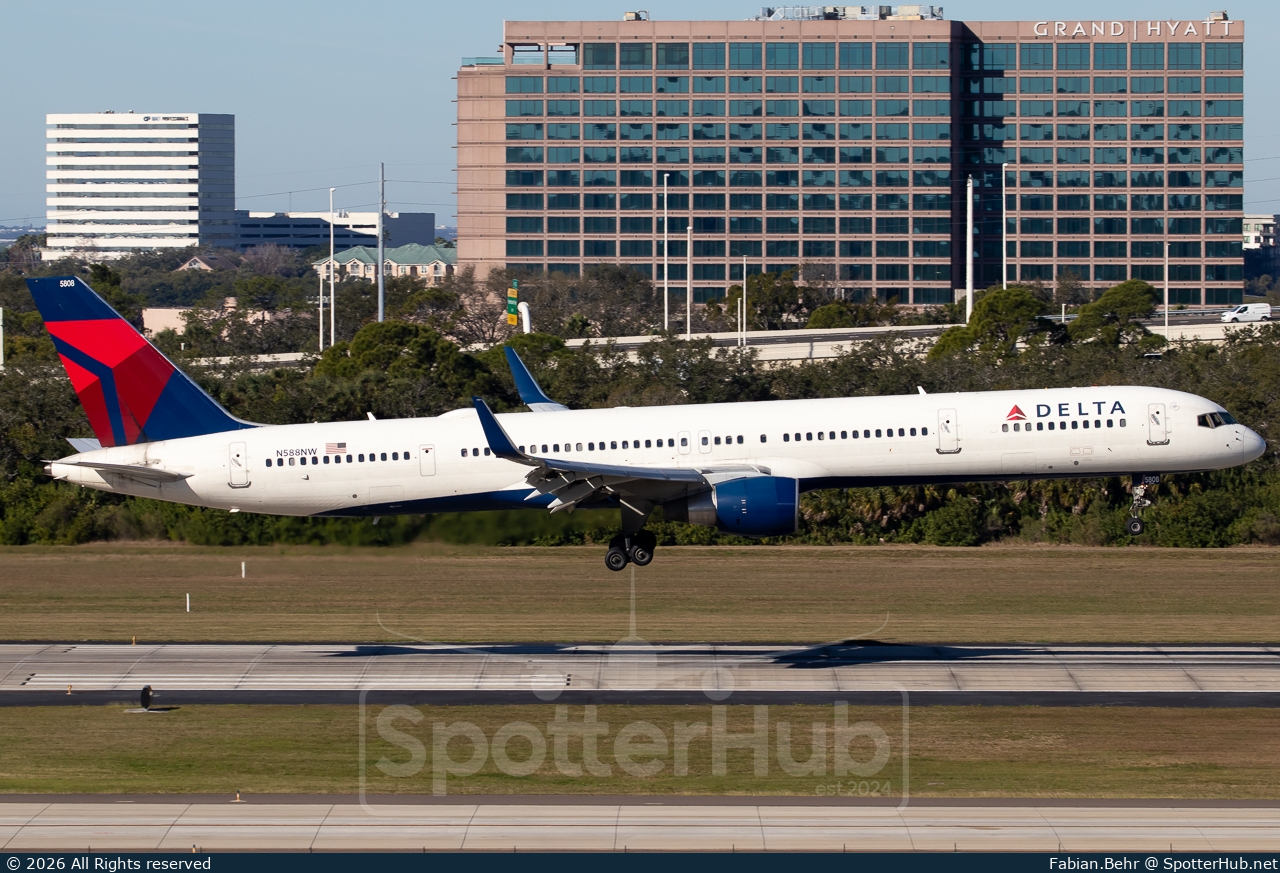 Photo of N588NW - Boeing 757-351 operated by Delta Air Lines