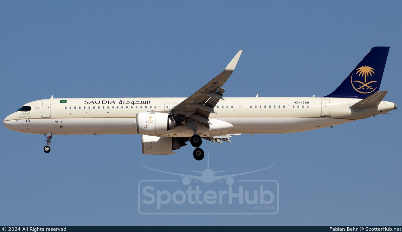 Photo of HZ-ASAB - Airbus A321-251NX operated by Saudia