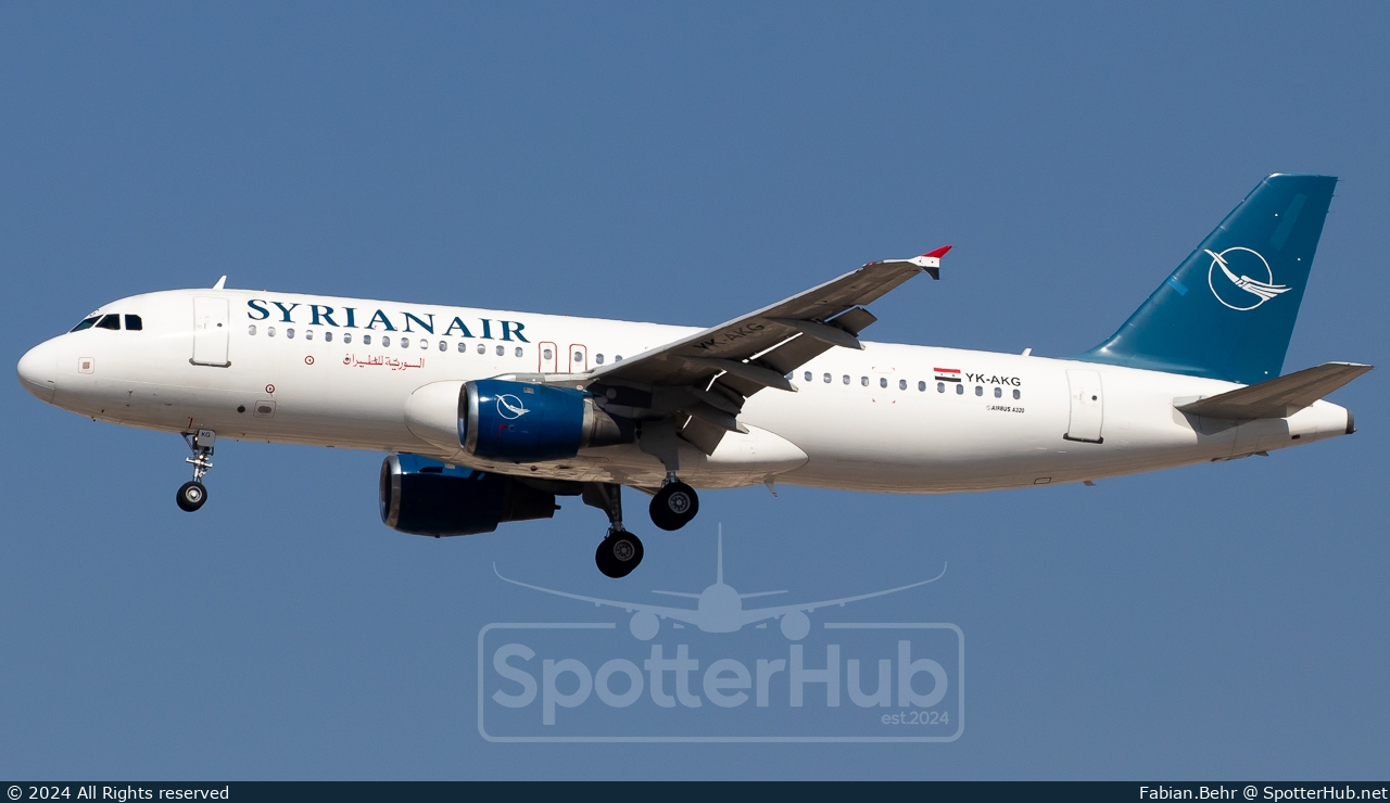 Photo of YK-AKG - Airbus A320-212 operated by Syrian Air