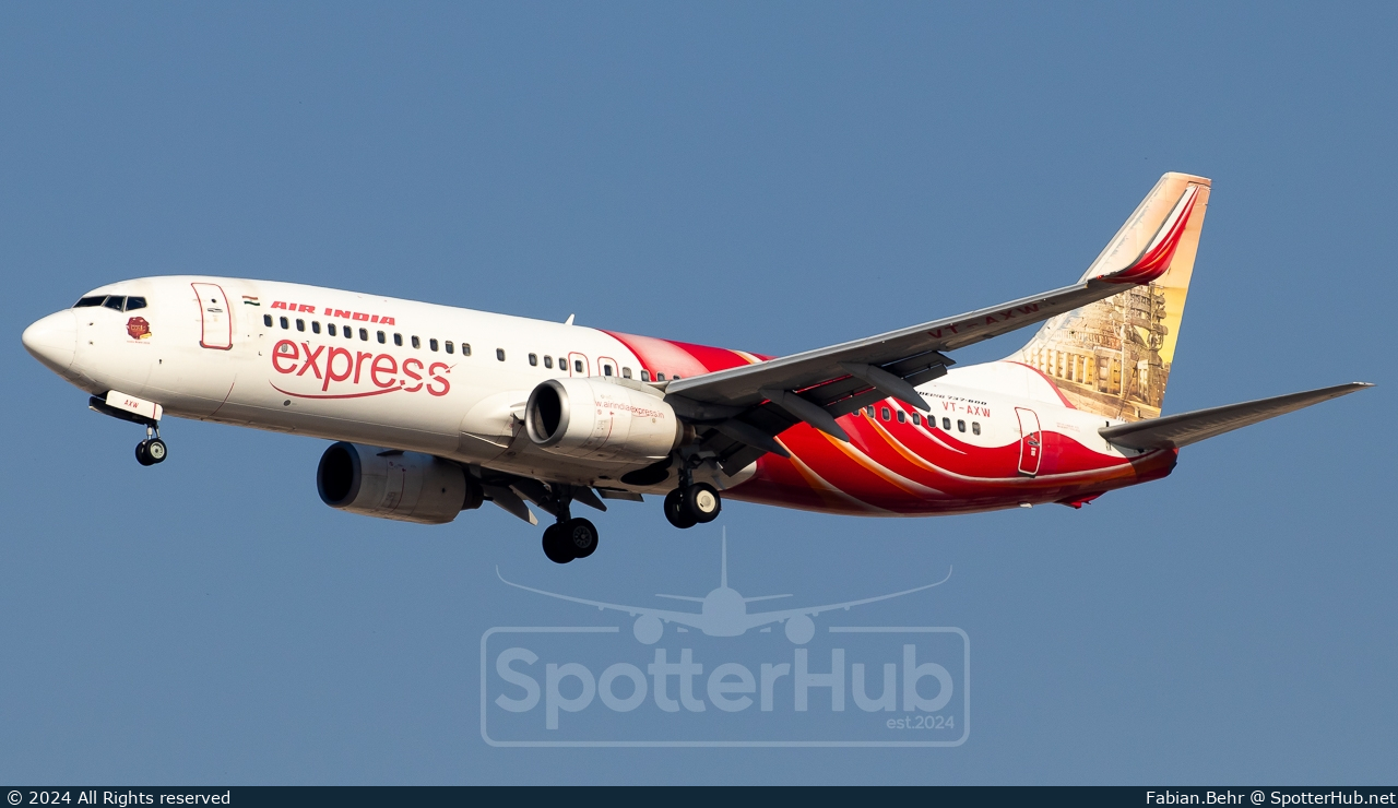 Photo of VT-AXW - Boeing 737-8HG operated by Air India Express