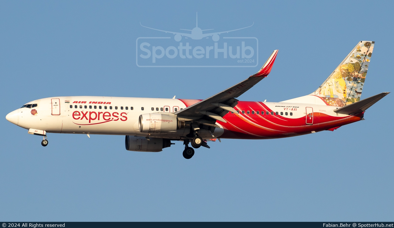 Photo of VT-AXI - Boeing 737-8HG operated by Air India Express
