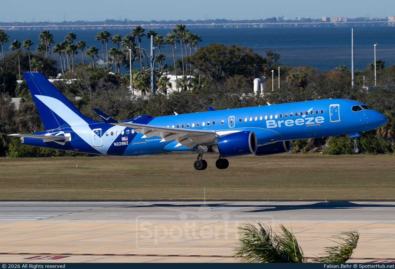 Photo of N229BZ - Airbus A220-300 operated by Breeze Airways