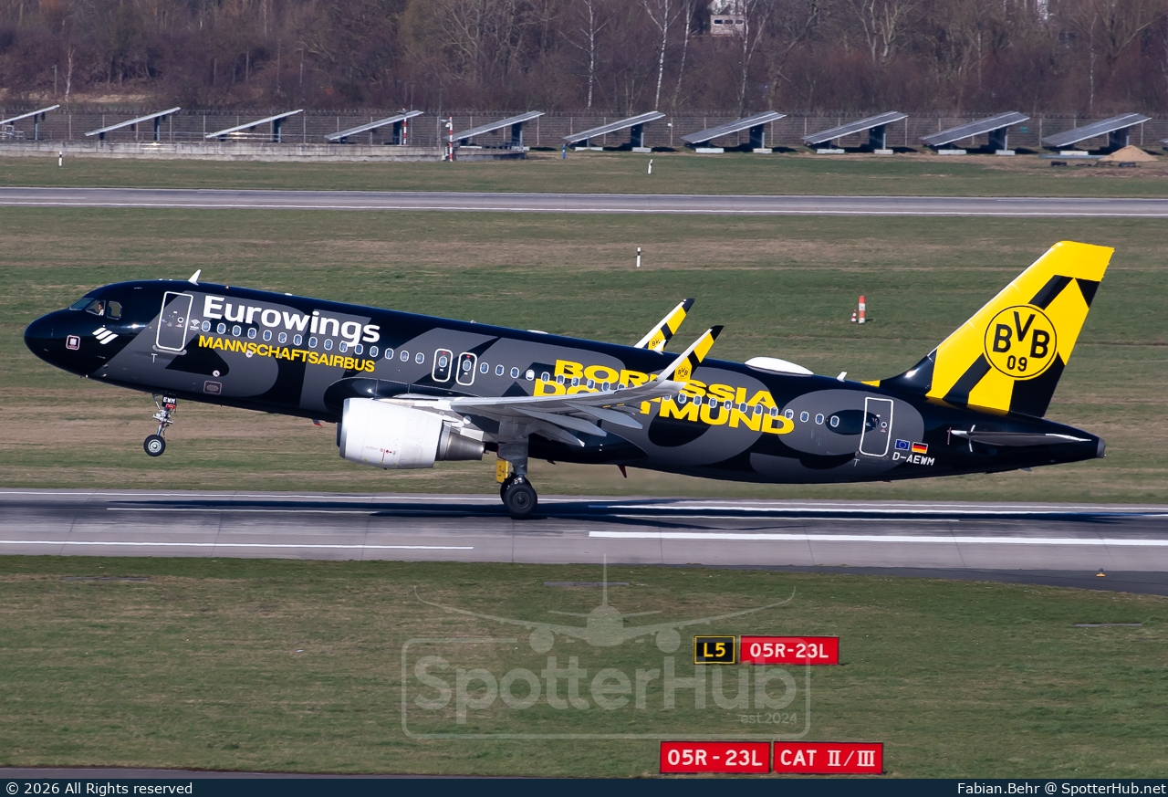 Photo of D-AEWM - Airbus A320-214 operated by Eurowings
