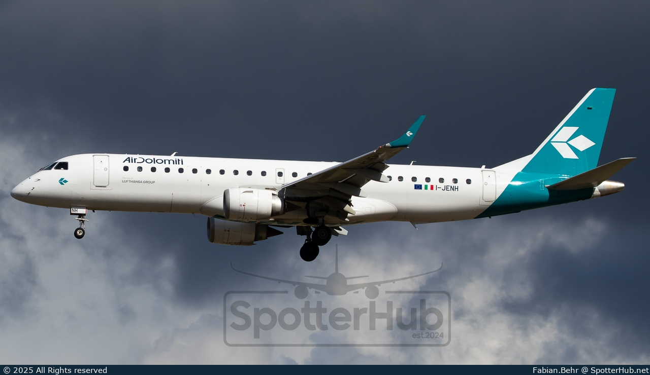 Photo of I-JENH - Embraer ERJ-190LR operated by Air Dolomiti