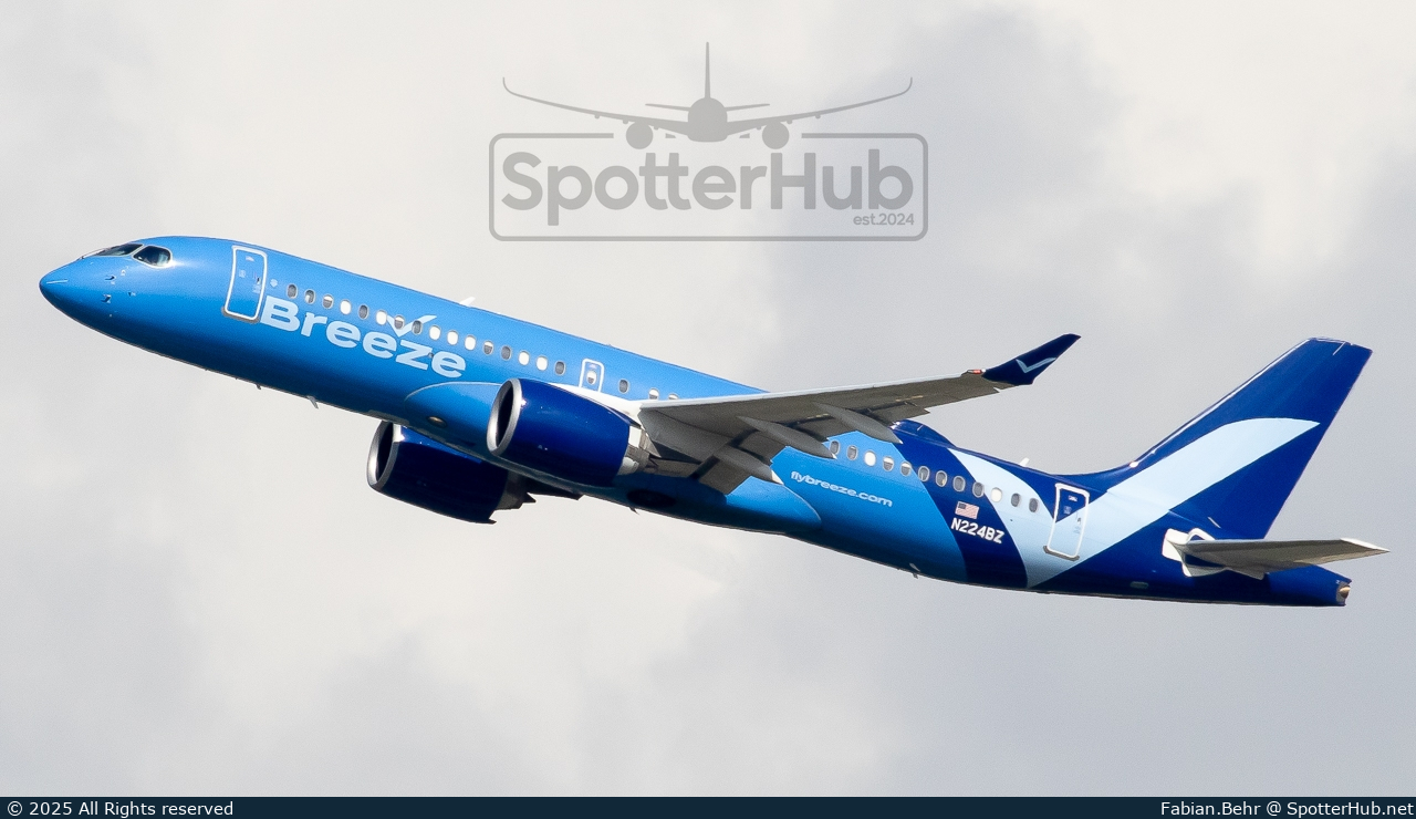 Photo of N224BZ - Airbus A220-300 operated by Breeze Airways