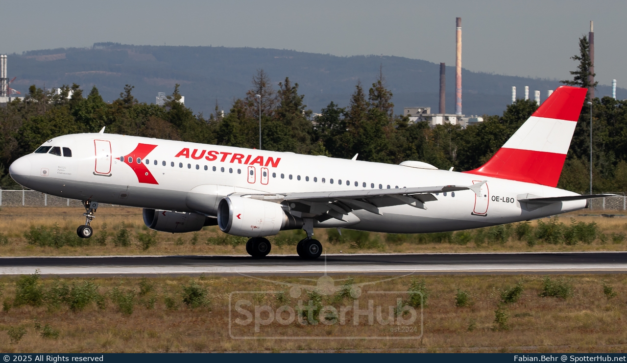 Photo of OE-LBO - Airbus A320-214 operated by Austrian Airlines