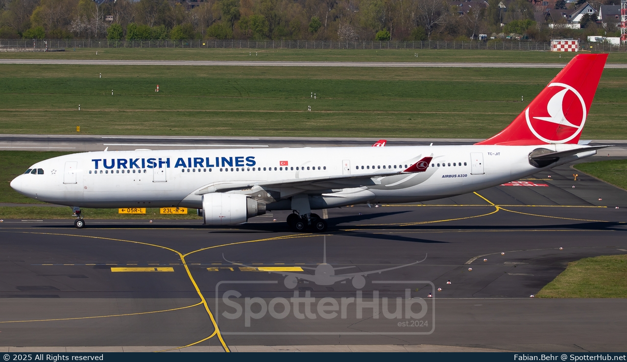 Photo of TC-JIT - Airbus A330-223 operated by Turkish Airlines