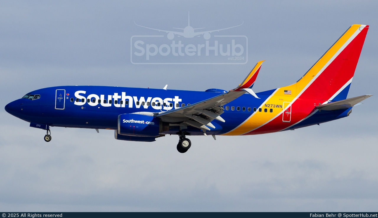 Photo of N273WN - Boeing 737-7H4 operated by Southwest Airlines