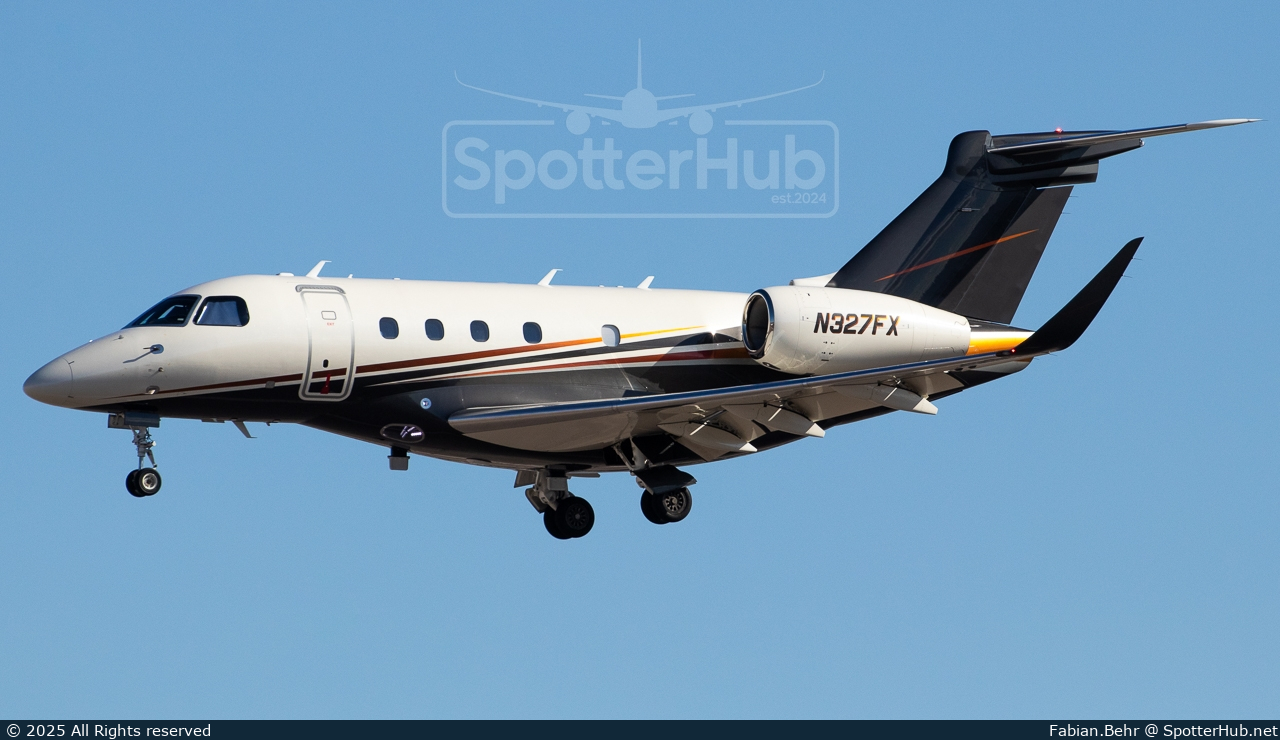 Photo of N327FX - Embraer Praetor 500 operated by Flexjet