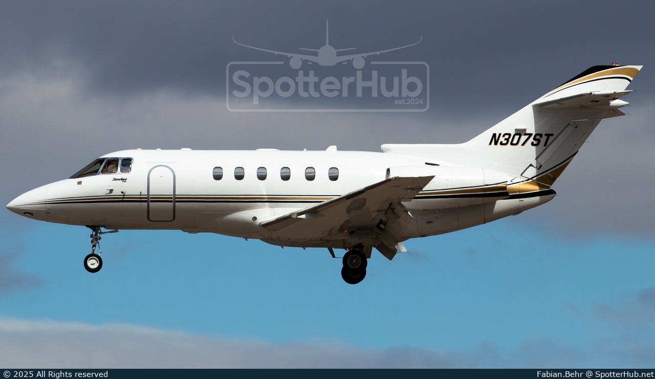 Photo of N307ST - Hawker Beechcraft 750 operated by Fremont Beverages