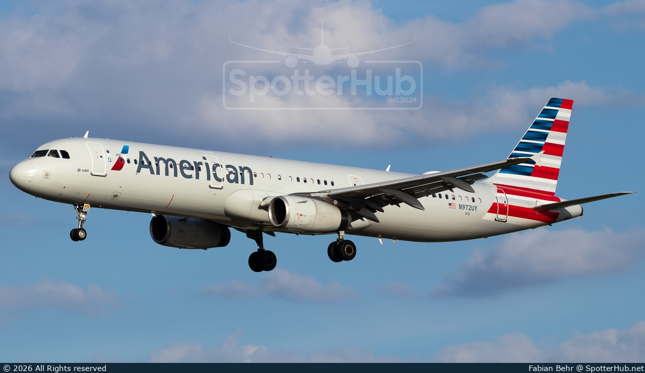Photo of N972UY - Airbus A321-231 operated by American Airlines