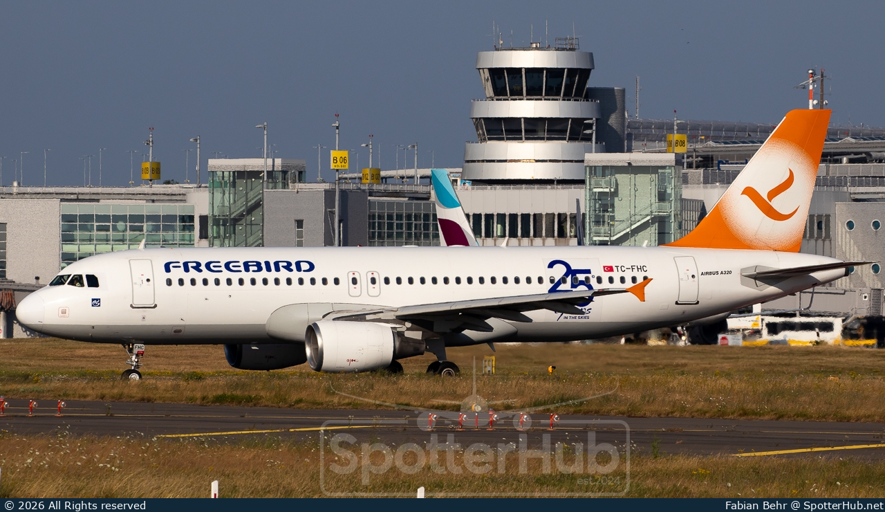 Photo of TC-FHC - Airbus A320-214 operated by Freebird Airlines