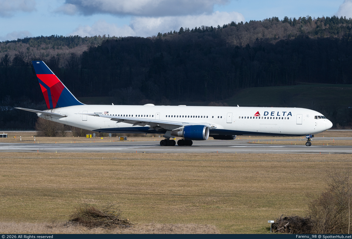 Photo of N830MH - Boeing 767-432(ER) operated by Delta Air Lines