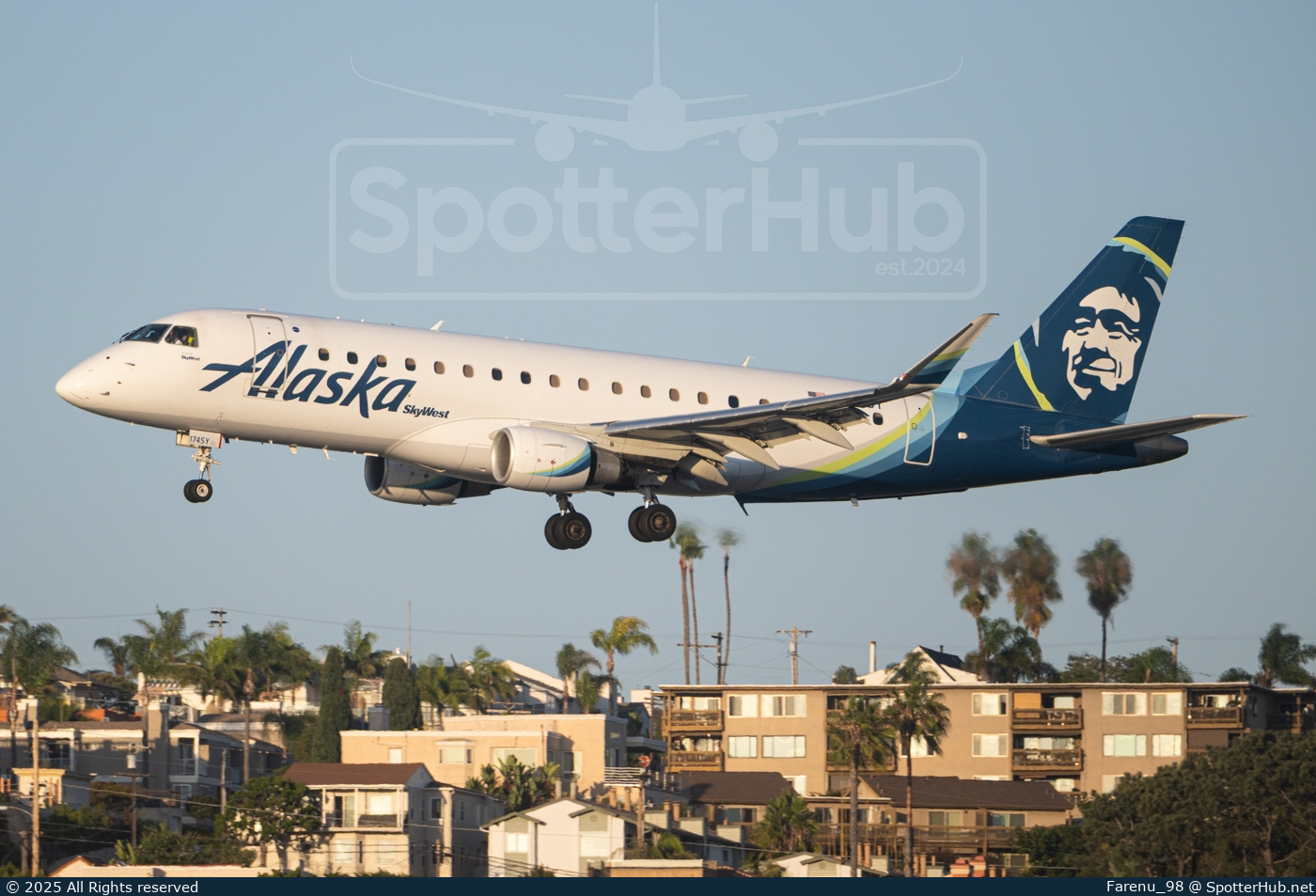 Photo of N174SY - Embraer ERJ-175LR operated by Alaska Airlines (opb Skywest Airlines)