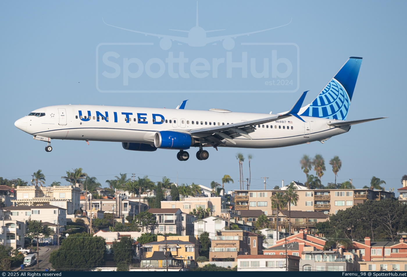 Photo of N68817 - Boeing 737-924(ER) operated by United Airlines