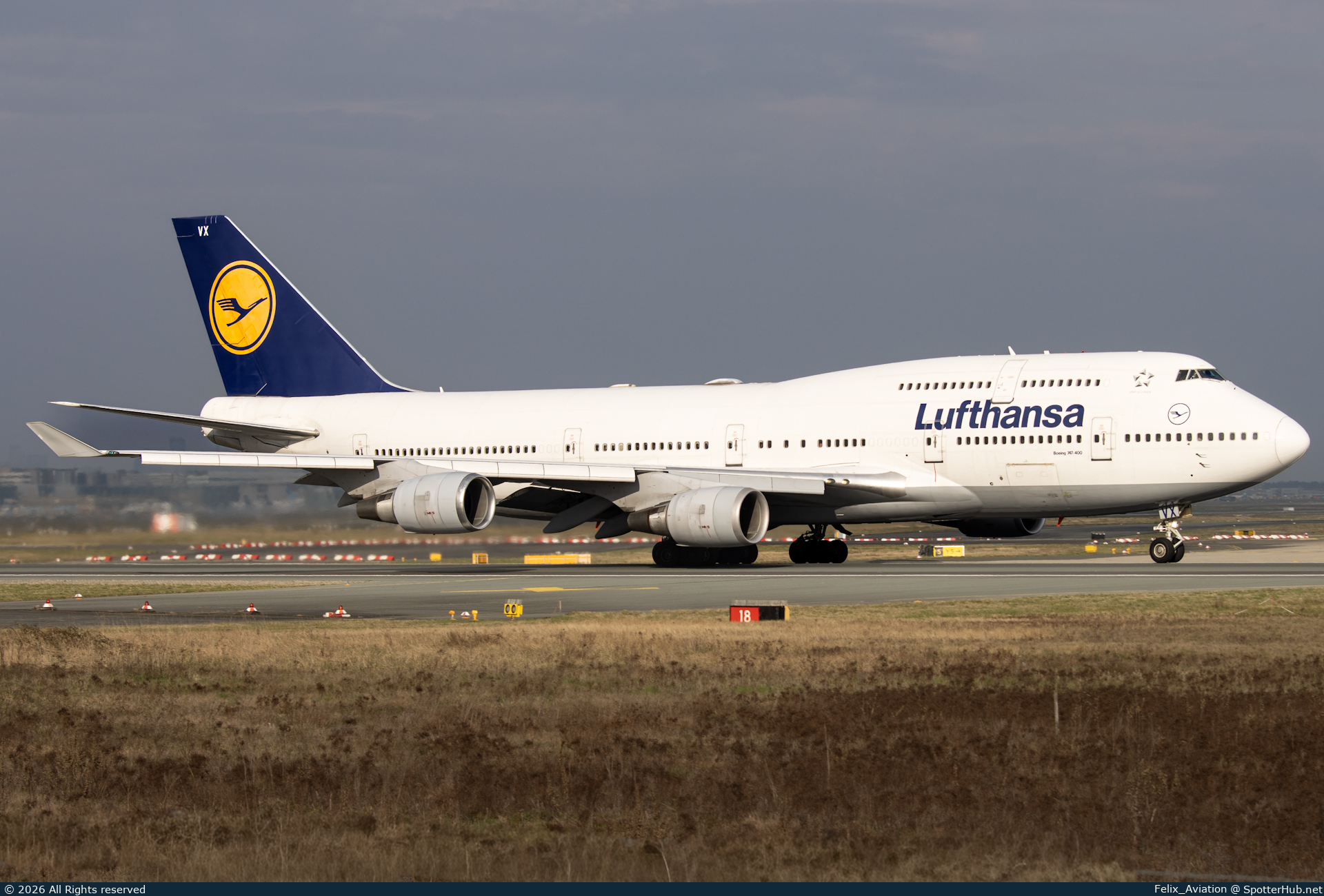 Photo of D-ABVX - Boeing 747-430 operated by Lufthansa