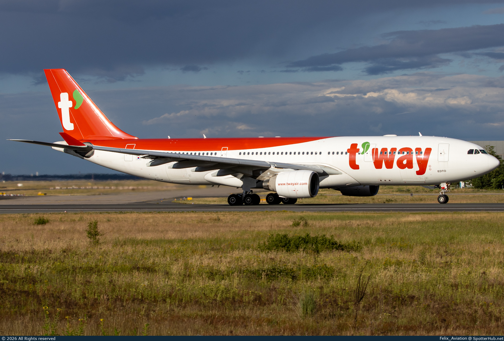 Photo of HL8227 - Airbus A330-223 operated by T'Way Air