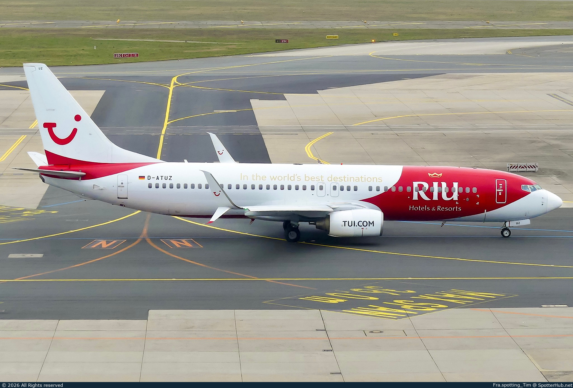 Photo of D-ATUZ - Boeing 737-8K5 operated by TUIfly