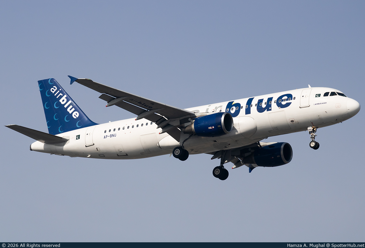 Photo of AP-BNU - Airbus A320-214 operated by Airblue