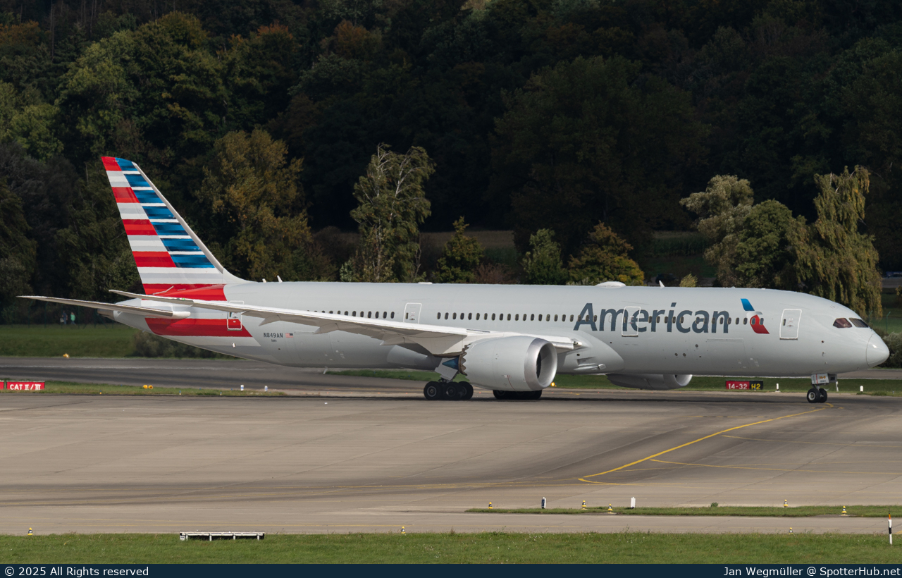 Photo of N849AN - Boeing 787-9 Dreamliner operated by American Airlines
