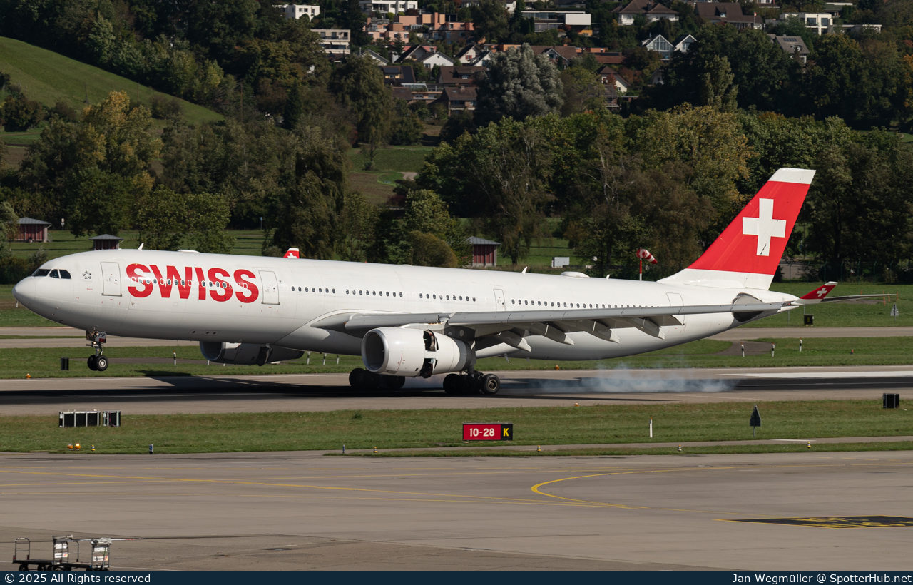 Photo of HB-JHF - Airbus A330-343 operated by Swiss International Air Lines