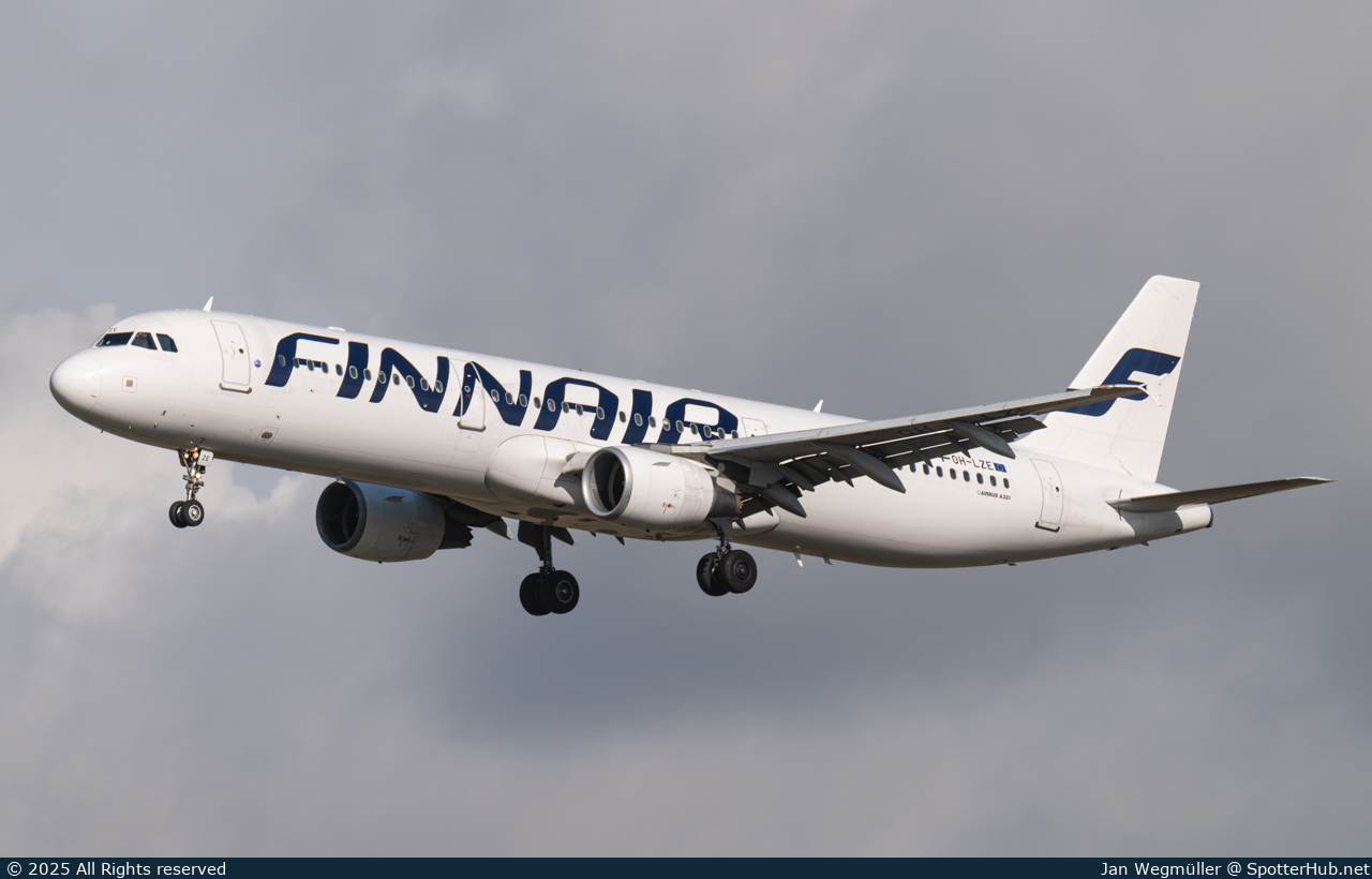 Photo of OH-LZE - Airbus A321-211 operated by Finnair