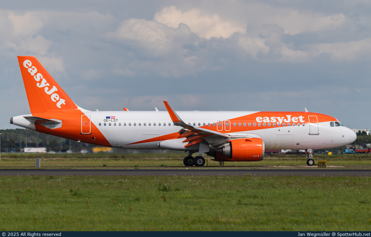 Photo of OE-LST - Airbus A320-251N operated by easyJet Europe
