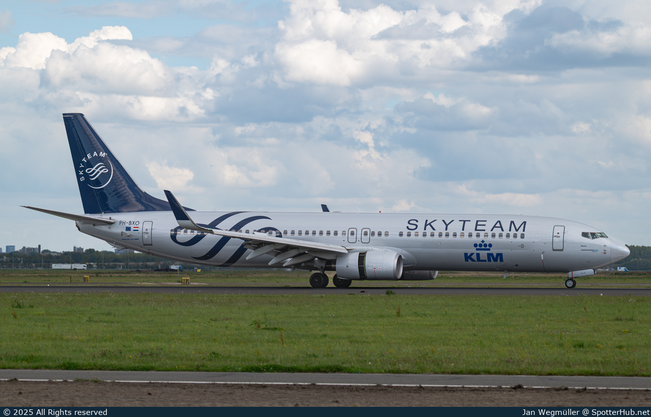 Photo of PH-BXO - Boeing 737-9K2 operated by KLM Royal Dutch Airlines