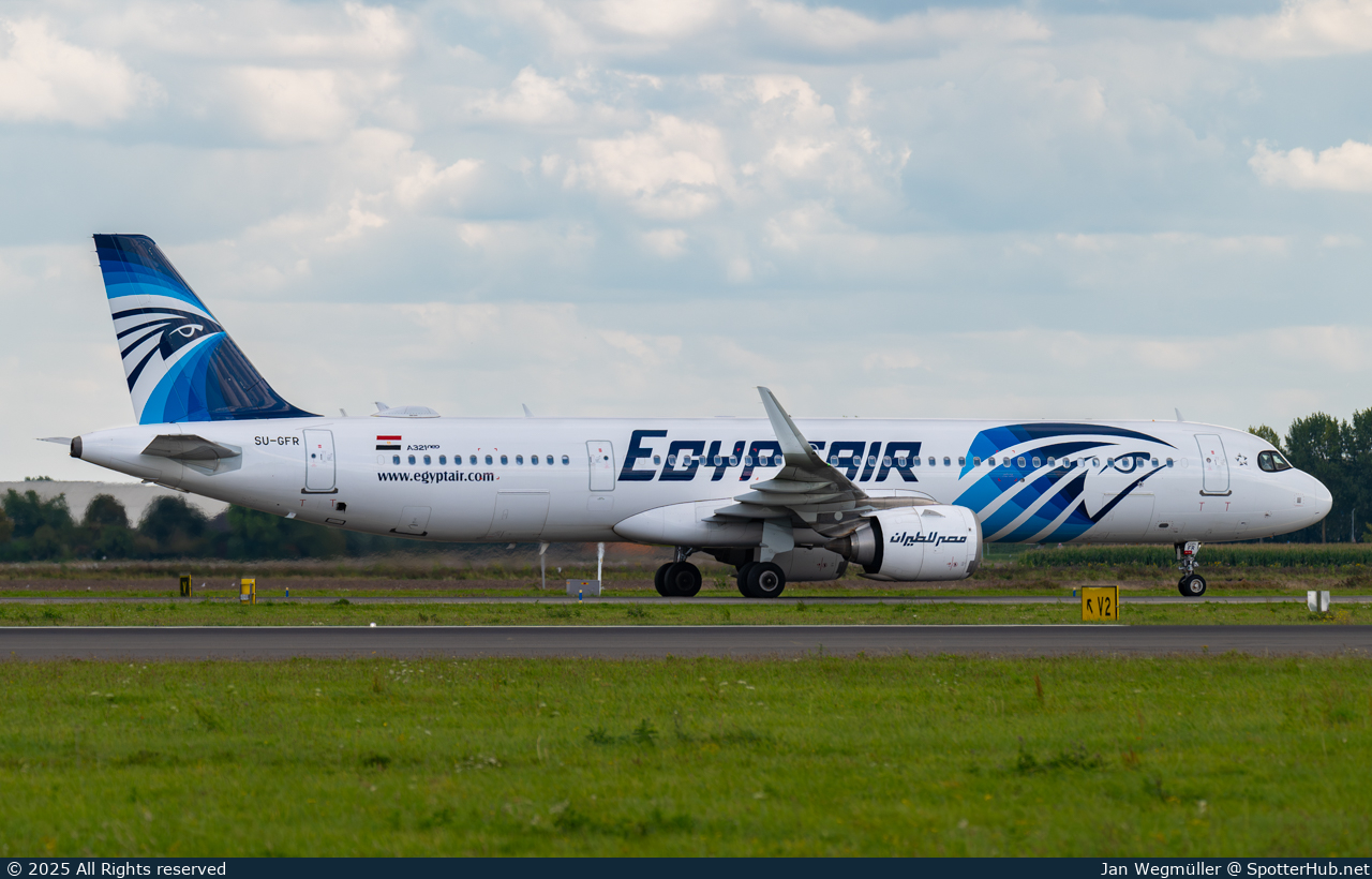 Photo of SU-GFR - Airbus A321-251NX operated by Egyptair