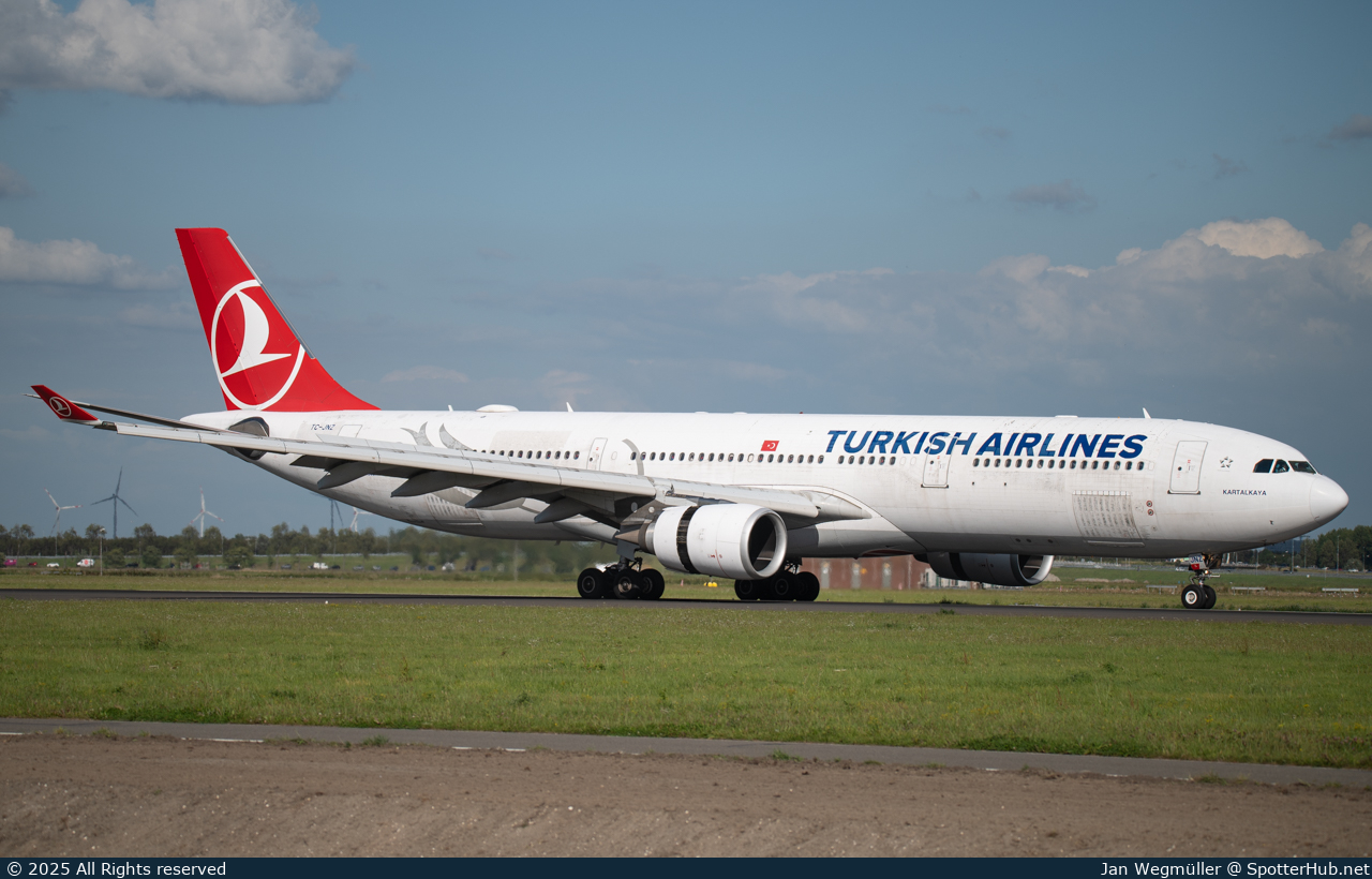Photo of TC-JNZ - Airbus A330-303 operated by Turkish Airlines
