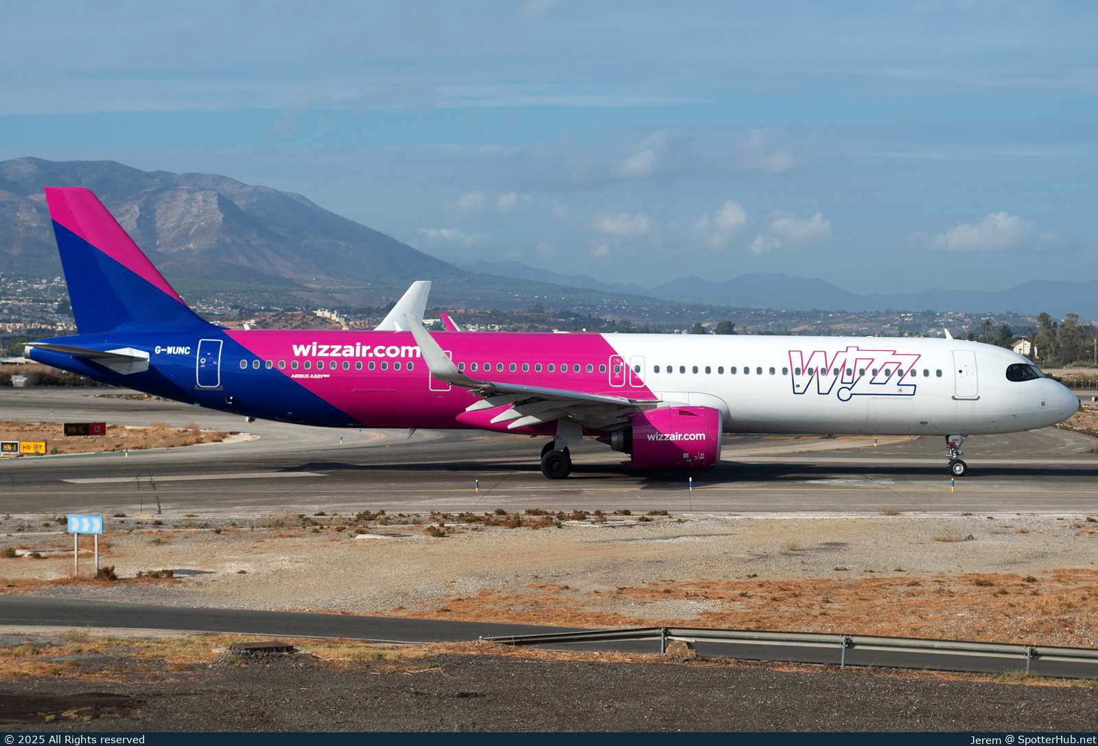 Photo of G-WUNC - Airbus A321-271NX operated by Wizz Air UK