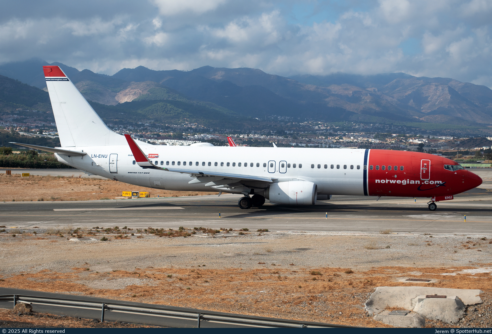 Photo of LN-ENU - Boeing 737-8JP operated by Norwegian Air Shuttle