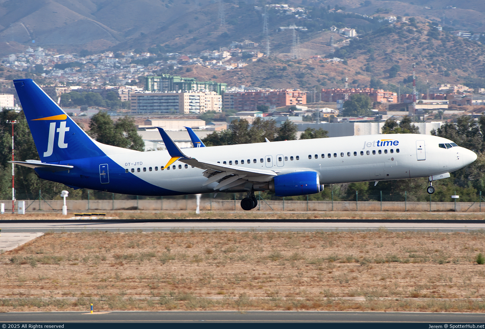 Photo of OY-JYD - Boeing 737-8SA operated by Jettime