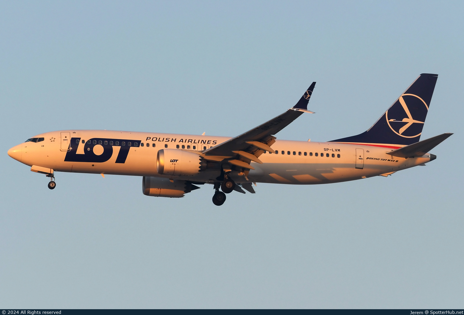 Photo of SP-LVM - Boeing 737 MAX 8 operated by LOT Polish Airlines