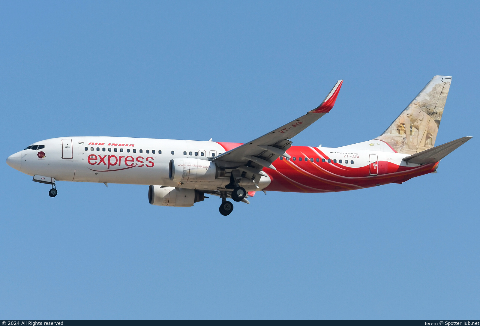 Photo of VT-AYA - Boeing 737-8HG operated by Air India Express
