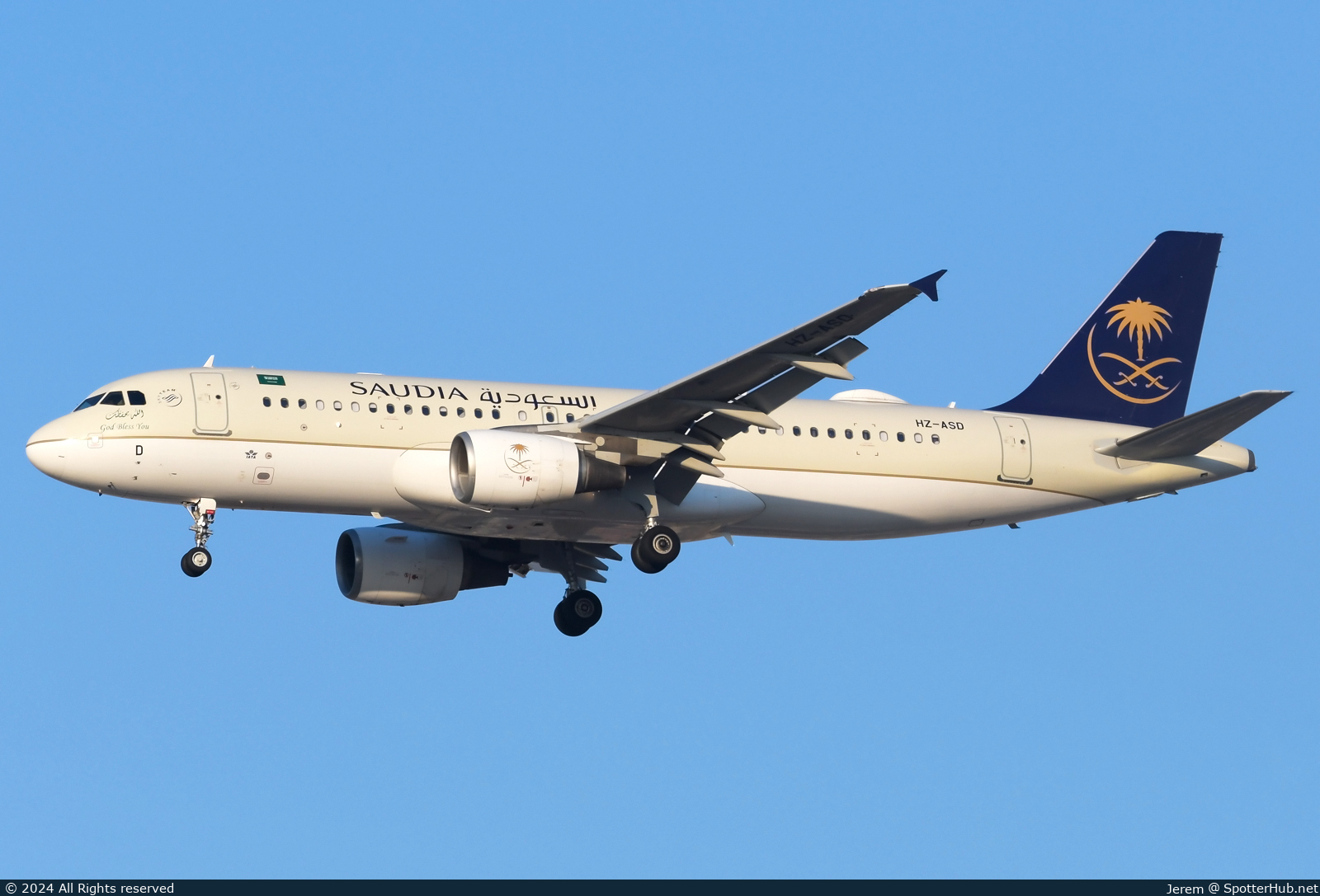 Photo of HZ-ASD - Airbus A320-214 operated by Saudia