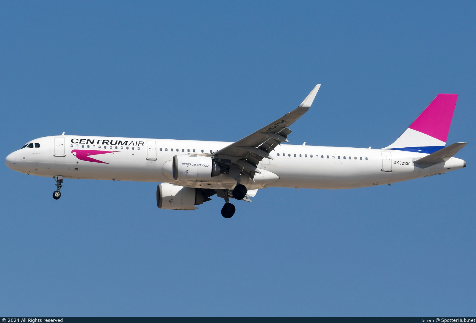 Photo of UK32130 - Airbus A321-251N operated by Centrum Air