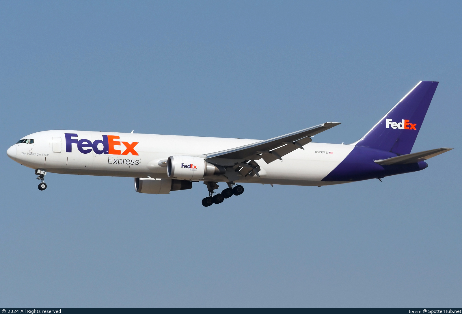 Photo of N126FE - Boeing 767-3S2F operated by FedEx