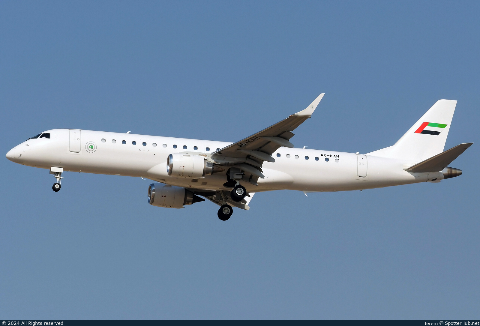 Photo of A6-KAH - Embraer Lineage 1000 operated by ExecuJet Middle East