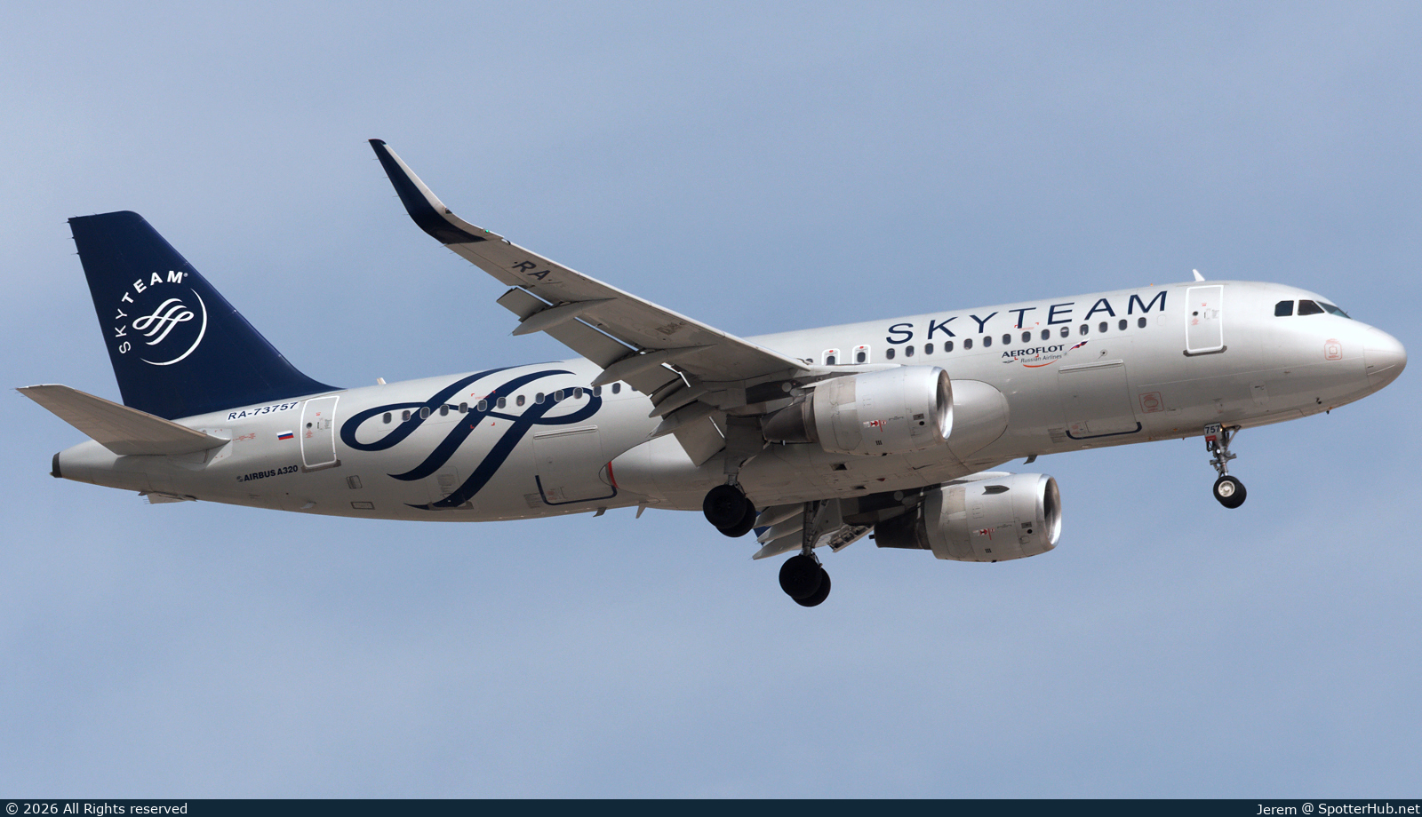 Photo of RA-73757 - Airbus A320-214 operated by Aeroflot