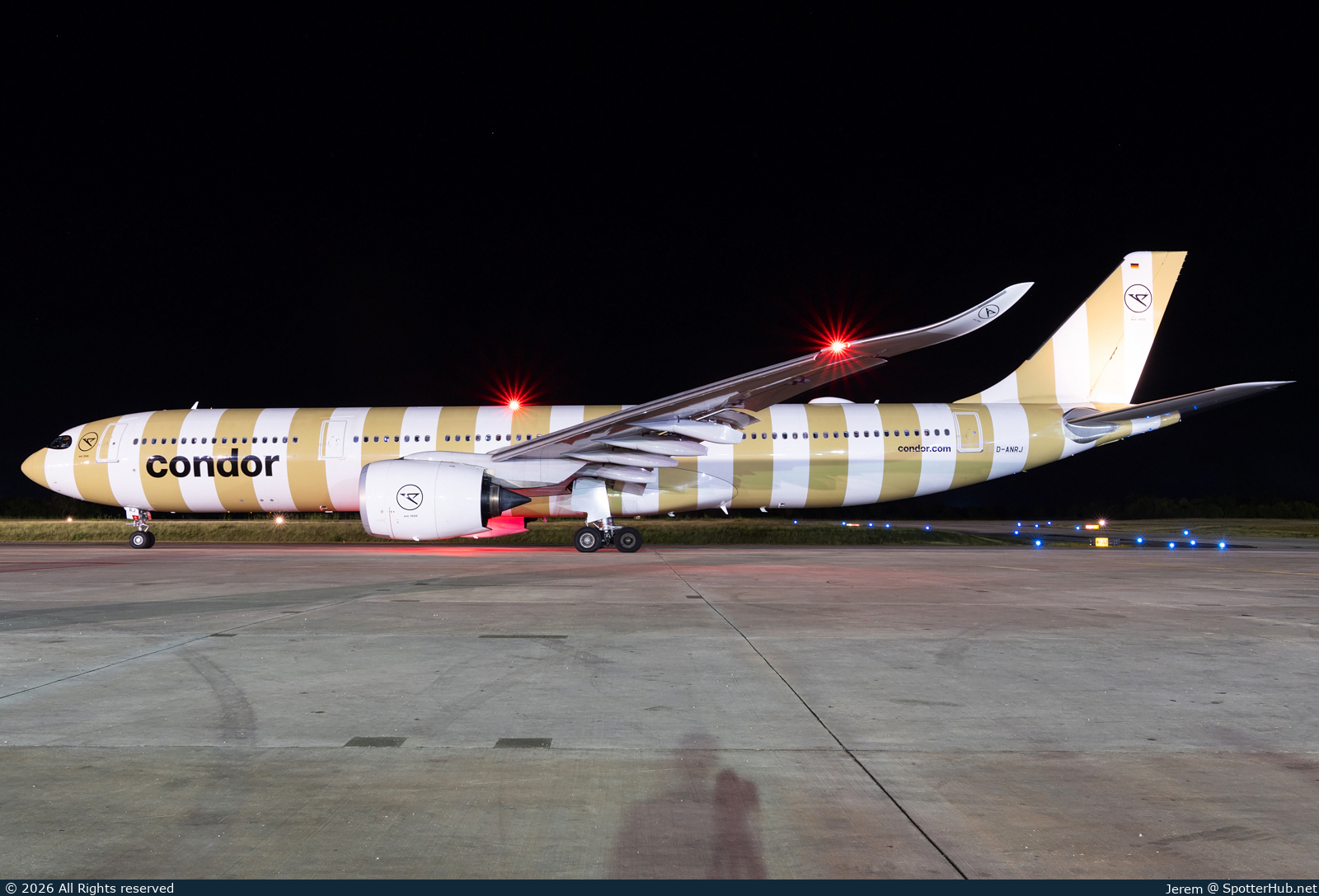 Photo of D-ANRJ - Airbus A330-941 operated by Condor