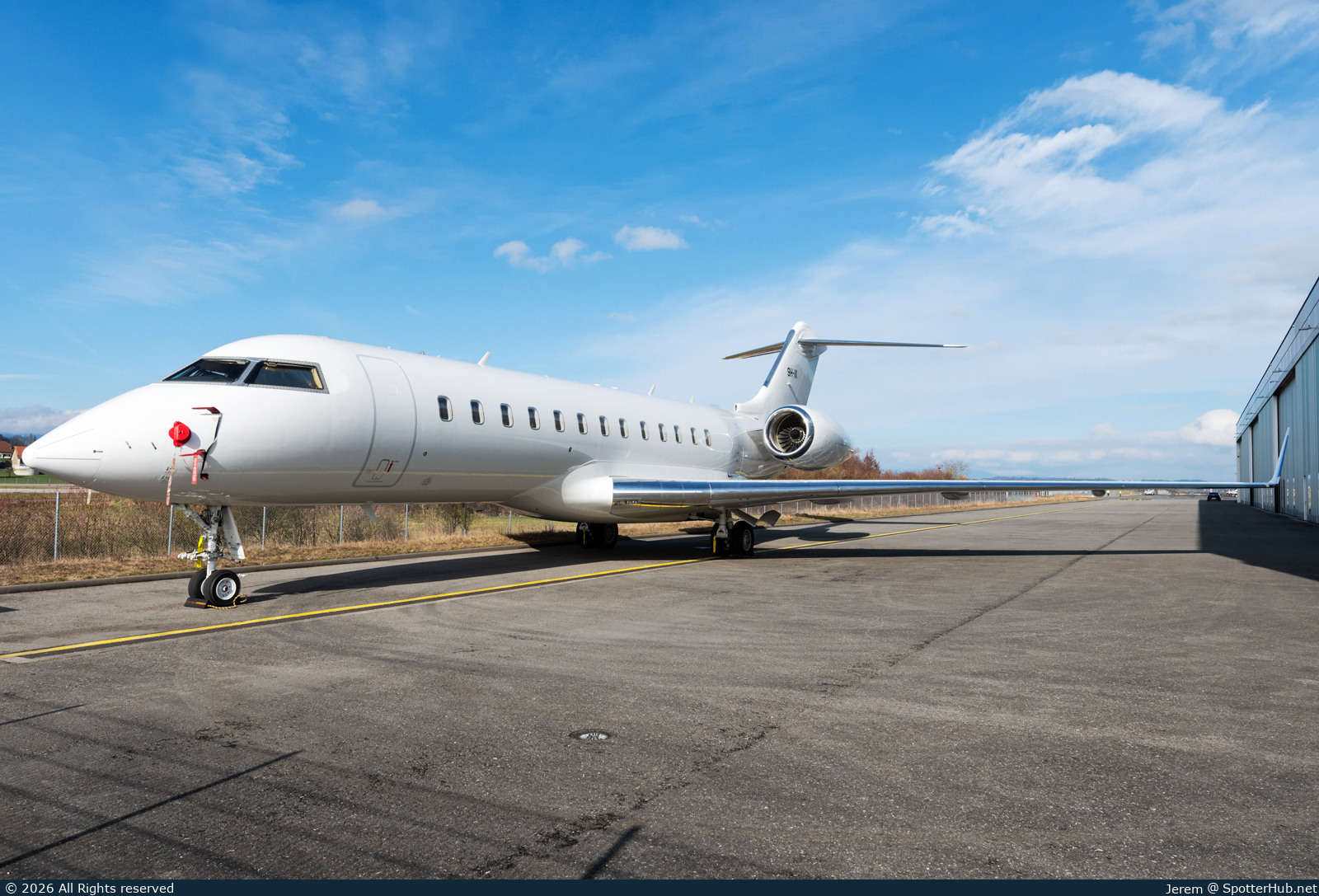 Photo of 9H-III - Bombardier Global Express XRS operated by Albinati Aeronautics
