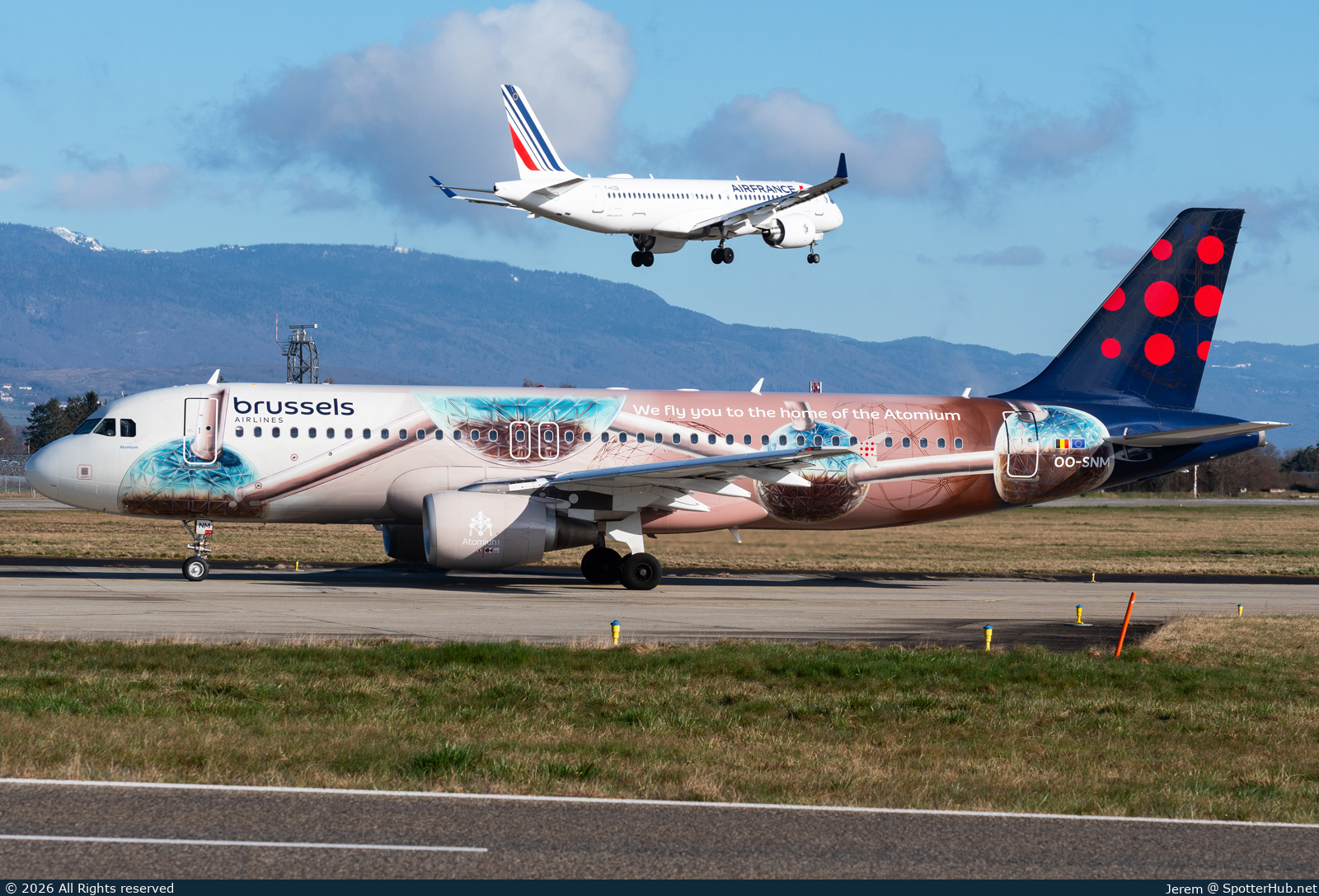 Photo of OO-SNM - Airbus A320-214 operated by Brussels Airlines
