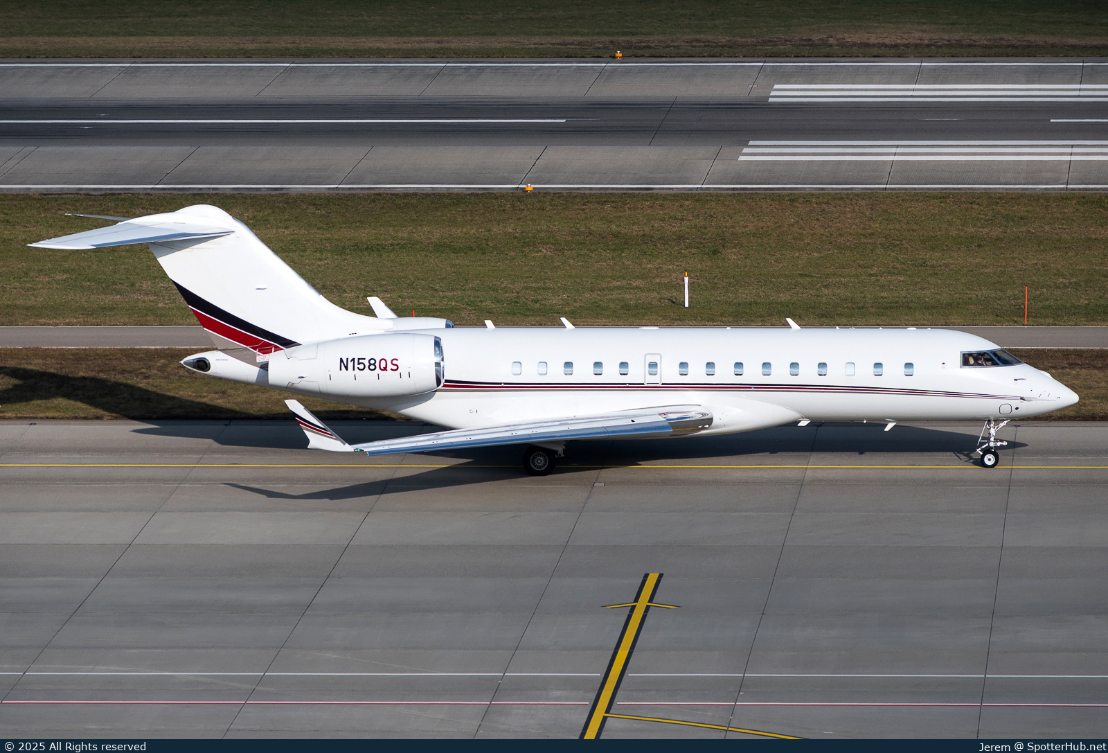 Photo of N158QS - Bombardier Global 6500 operated by NetJets