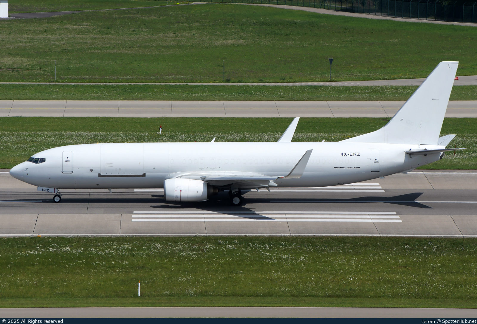 Photo of 4X-EKZ - Boeing 737-86N(BCF) operated by El Al Cargo