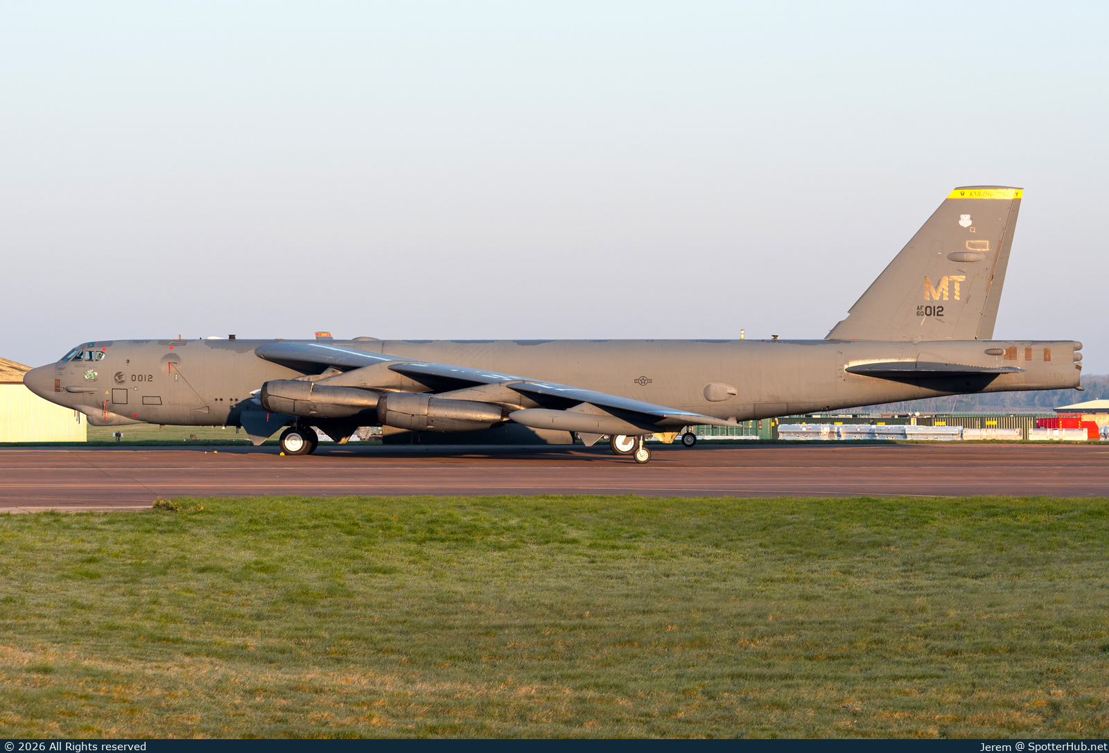 Photo of 60-0012 - Boeing B-52H Stratofortress operated by US Air Force