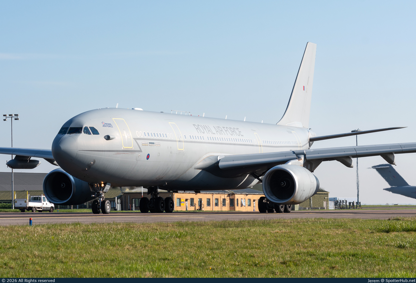 Photo of ZZ334 - Airbus A330-243(MRTT) Voyager KC.Mk 3 operated by Royal Air Force
