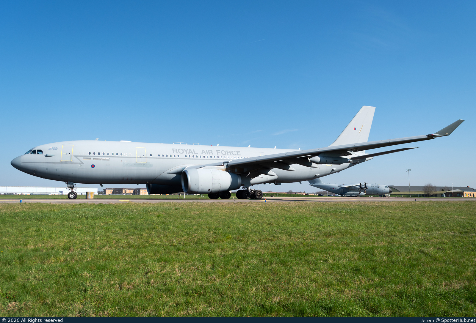 Photo of ZZ335 - Airbus A330-243(MRTT) Voyager KC.Mk 3 operated by Royal Air Force